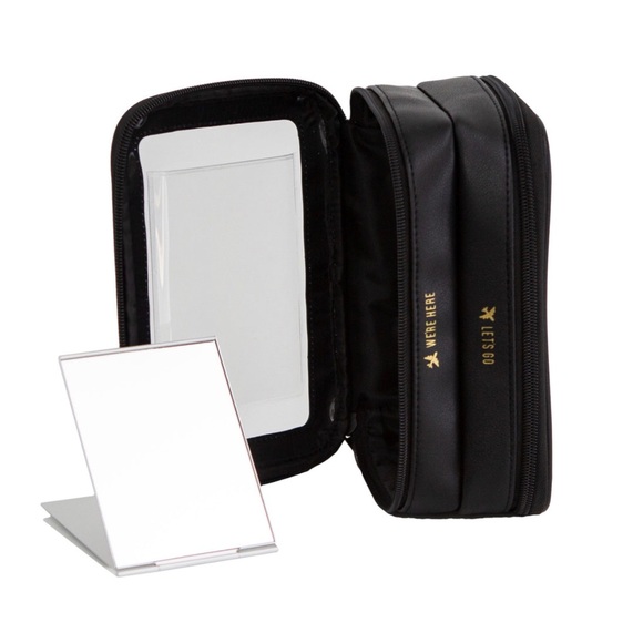 BEIS The On The Go Essential Case in Black - Picture 3 of 11